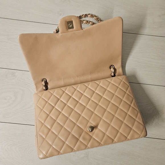 Chanel single flap bag - Picture 3 of 16